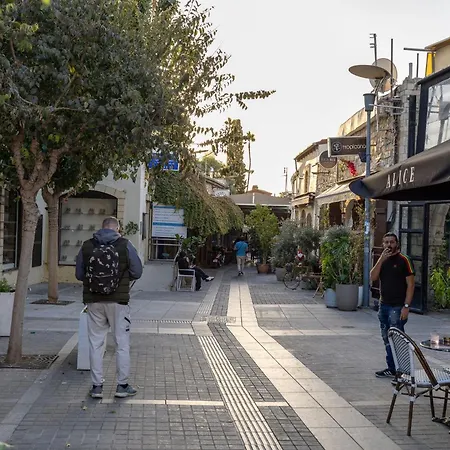 75 Prokymea- Steps From The Sea, Downtown, Balcony Lägenhet Limassol