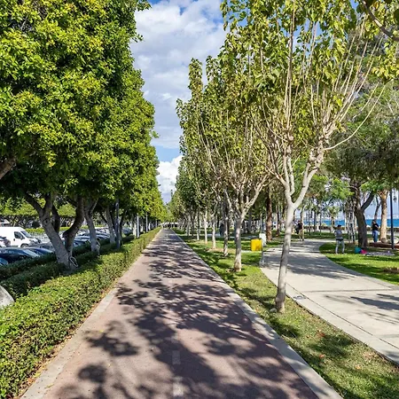 75 Prokymea- Steps From The Sea, Downtown, Balcony Lägenhet