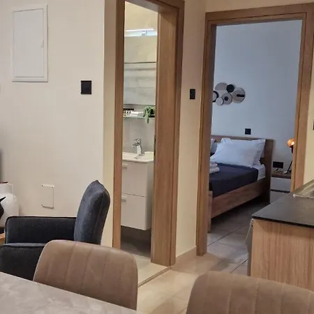 75 Prokymea- Steps From The Sea, Downtown, Balcony