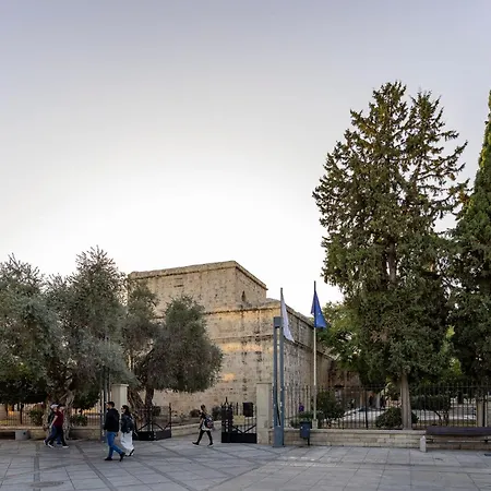 75 Prokymea- Steps From The Sea, Downtown, Balcony アパート *