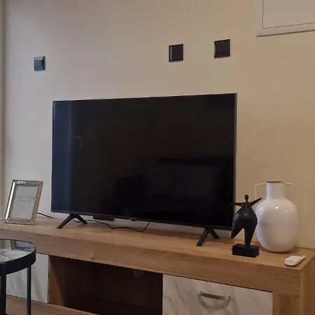 アパート 75 Prokymea- Steps From The Sea, Downtown, Balcony リマソール