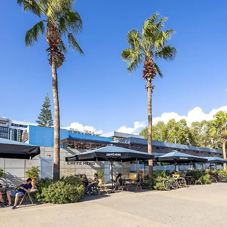 75 Prokymea- Steps From The Sea, Downtown, Balcony リマソール