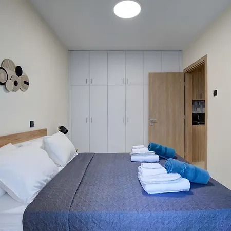 75 Prokymea- Steps From The Sea, Downtown, Balcony *