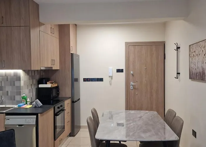 75 Prokymea- Steps From The Sea, Downtown, Balcony Daire Limasol