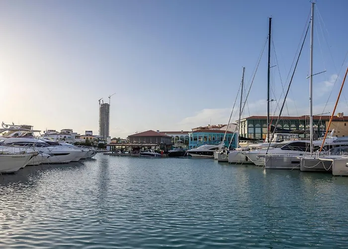 75 Prokymea- Steps From The Sea, Downtown, Balcony