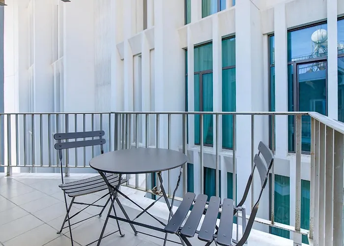 Daire 75 Prokymea- Steps From The Sea, Downtown, Balcony Limasol