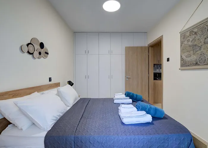 75 Prokymea- Steps From The Sea, Downtown, Balcony *