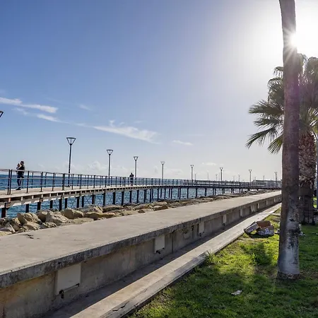 75 Prokymea- Steps From The Sea, Downtown, Balcony Appartement Limasol